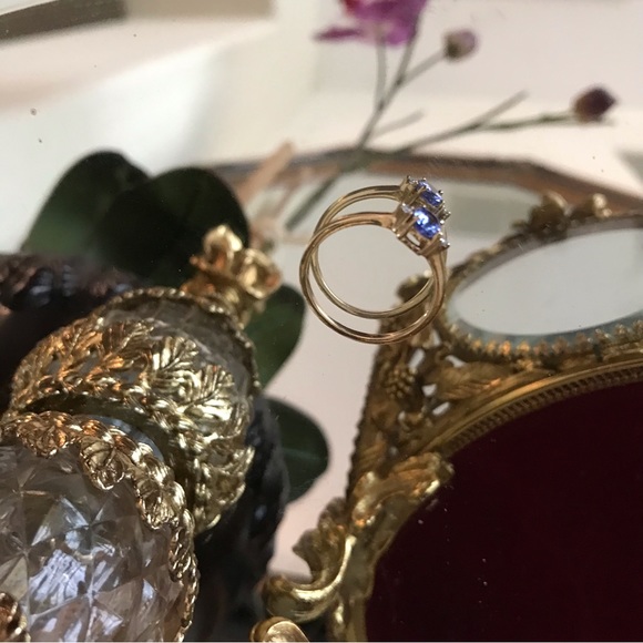 14K Yellow Gold Oval Tanzanite Ring Size 6.5 - Picture 5 of 11